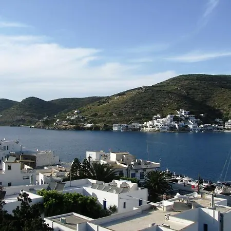 Anna And Hotel Katapola