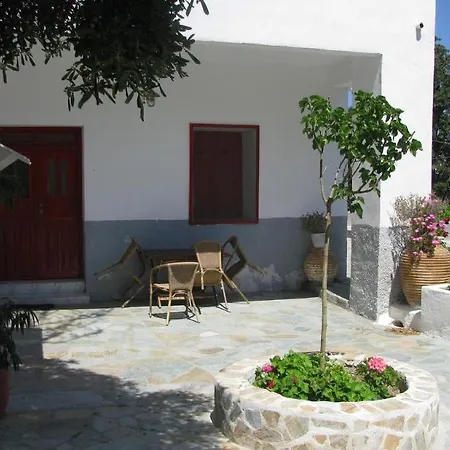 Anna And Hotel Katapola